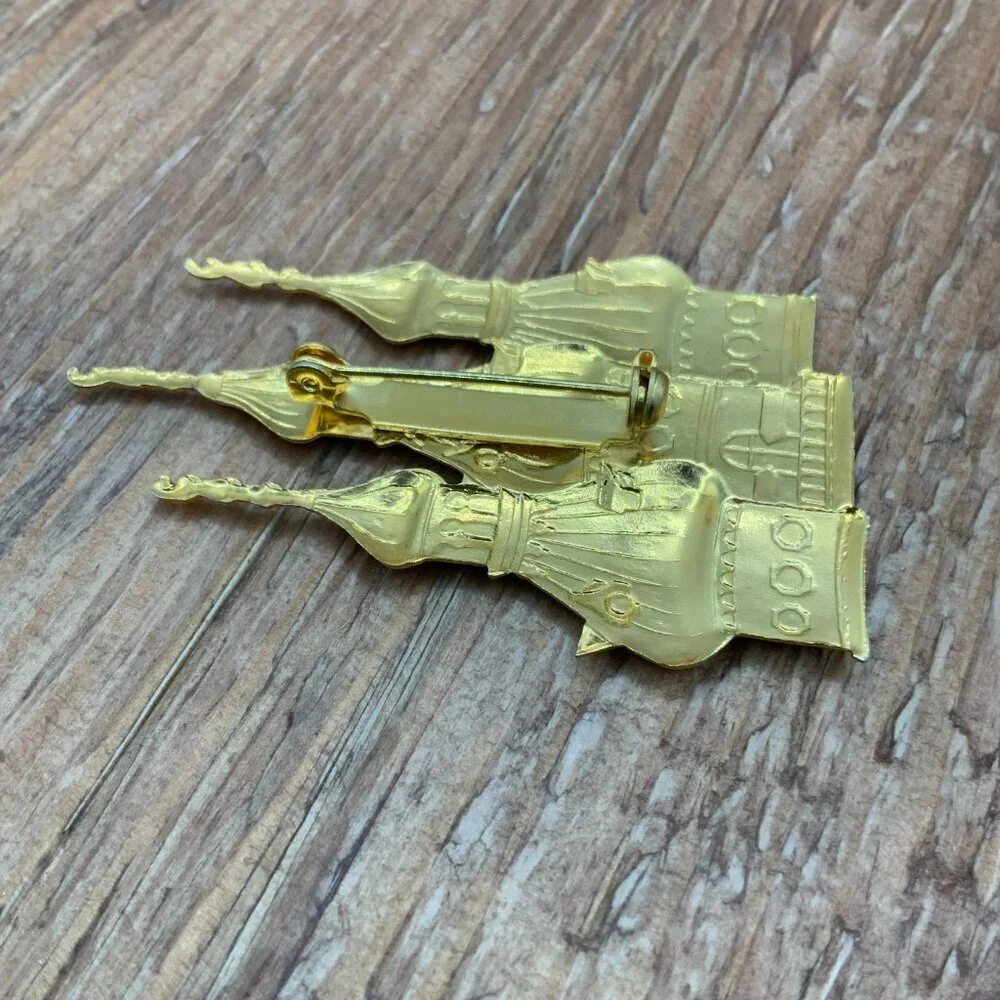 St. Basil Cathedral Russian Vintage Gold Tone Brooch Pin